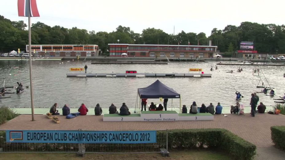 Spiel 105: Deventer gegen Meridian bei der European Club Championships Canoepolo 2012